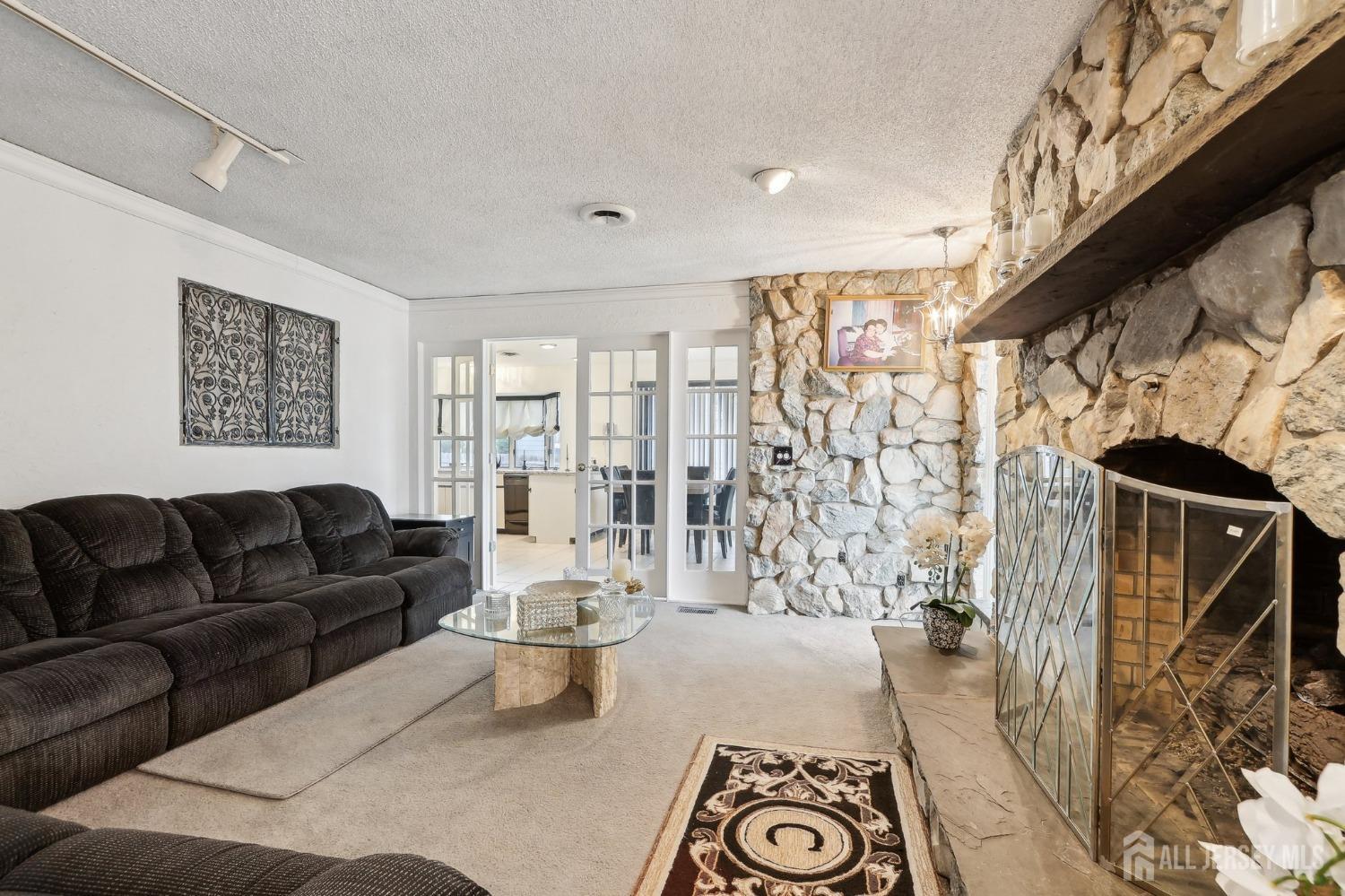 49 Hickory Street Edison, NJ 08817 - Photo 12 of 28 Gallery Image 12