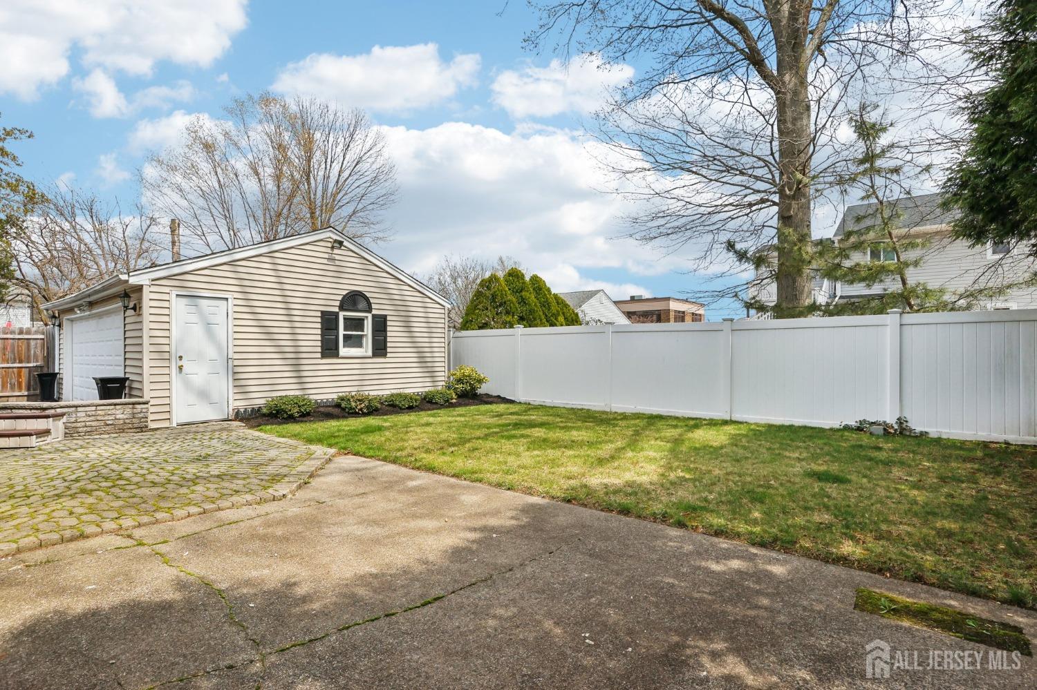 49 Hickory Street Edison, NJ 08817 - Photo 23 of 28 Gallery Image 23