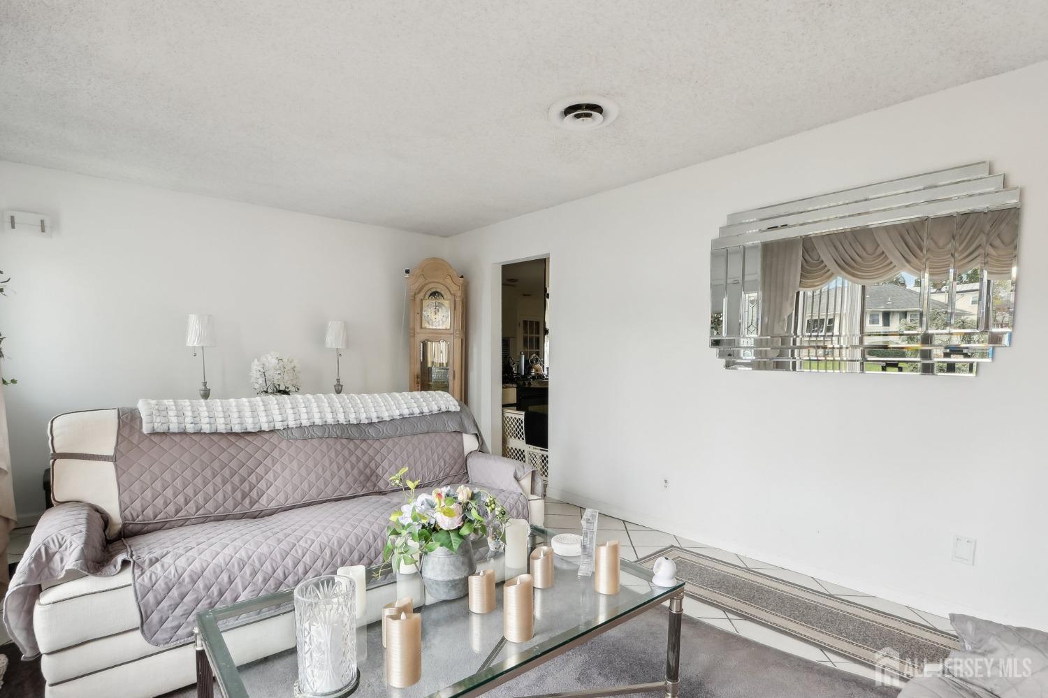 49 Hickory Street Edison, NJ 08817 - Photo 8 of 28 Gallery Image 8