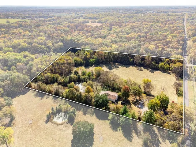 $490,000 | 14801 South Hamilton Road, Greenwood, MO 64034