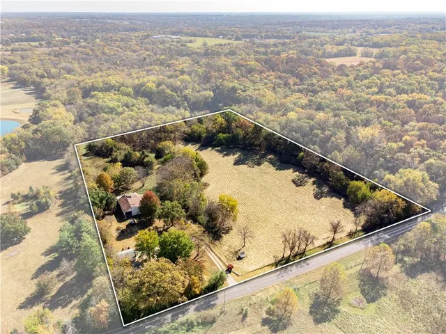 $490,000 | 14801 South Hamilton Road, Greenwood, MO 64034