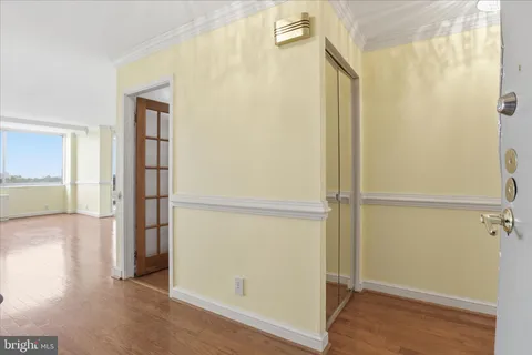 $315,000 | 301 North Beauregard Street, Unit 1216, Alexandria, VA 22312
