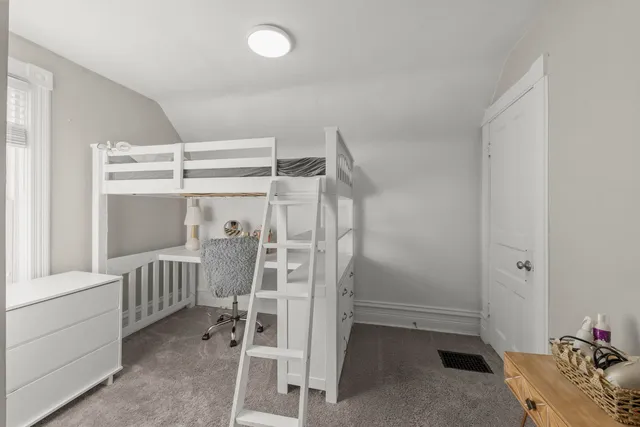 $415,000 | 130 Ellis Avenue, Wheaton, IL 60187