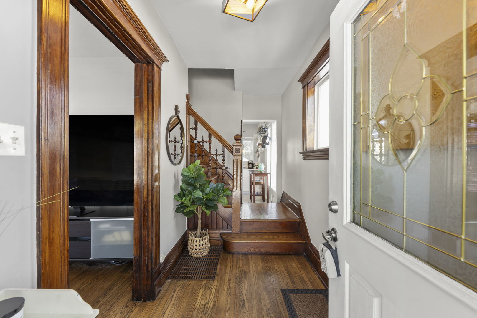 130 Ellis Avenue Wheaton, IL 60187 - Photo 2 of 32