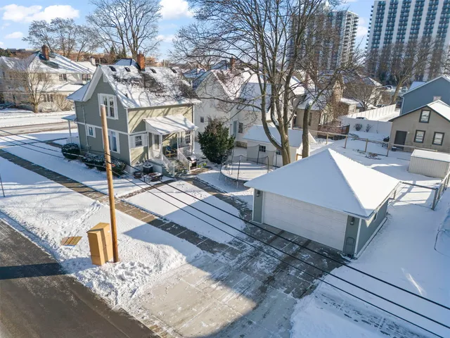 $415,000 | 130 Ellis Avenue, Wheaton, IL 60187