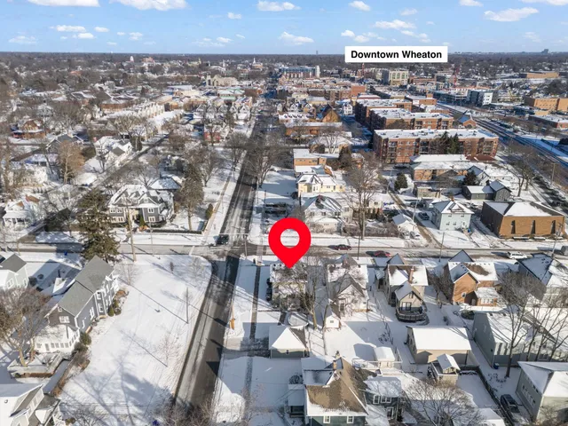$415,000 | 130 Ellis Avenue, Wheaton, IL 60187