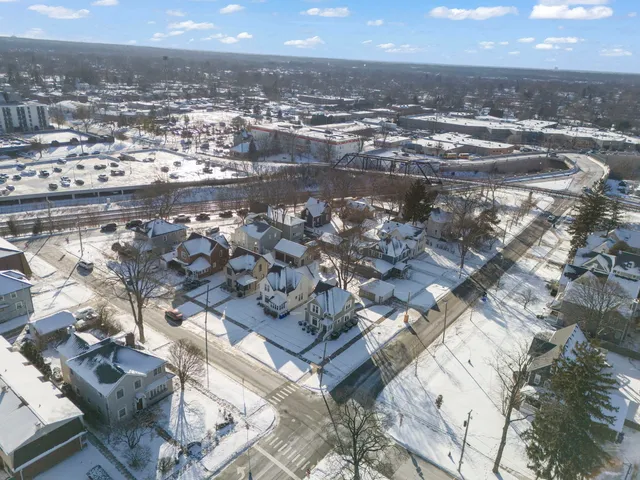 $415,000 | 130 Ellis Avenue, Wheaton, IL 60187