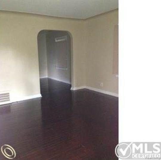 20900 Moross Road Detroit, MI 48236 - Photo 7 of 11
