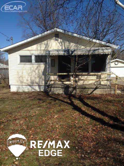 5381 Lapeer Road Burton, MI 48509 - Photo 18 of 20 20433699-21.JPG