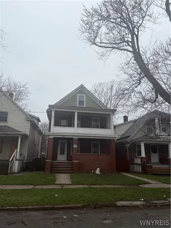 $1,150 | 420 18th Street, Niagara Falls, NY 14303