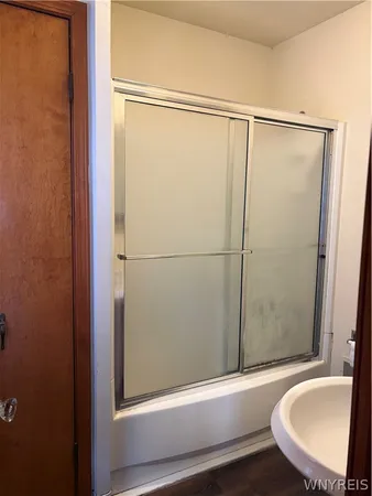 $1,150 | 420 18th Street, Niagara Falls, NY 14303