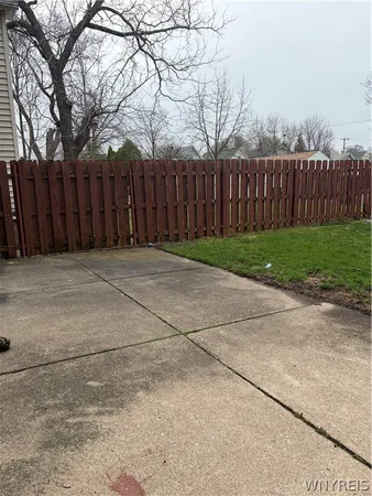 $1,150 | 420 18th Street, Niagara Falls, NY 14303