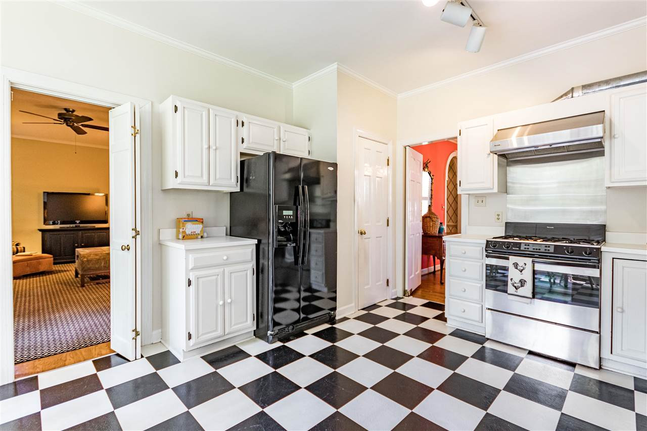 1702 Pineview Street Raleigh, NC 27608 - Photo 15 of 30 Photo 15