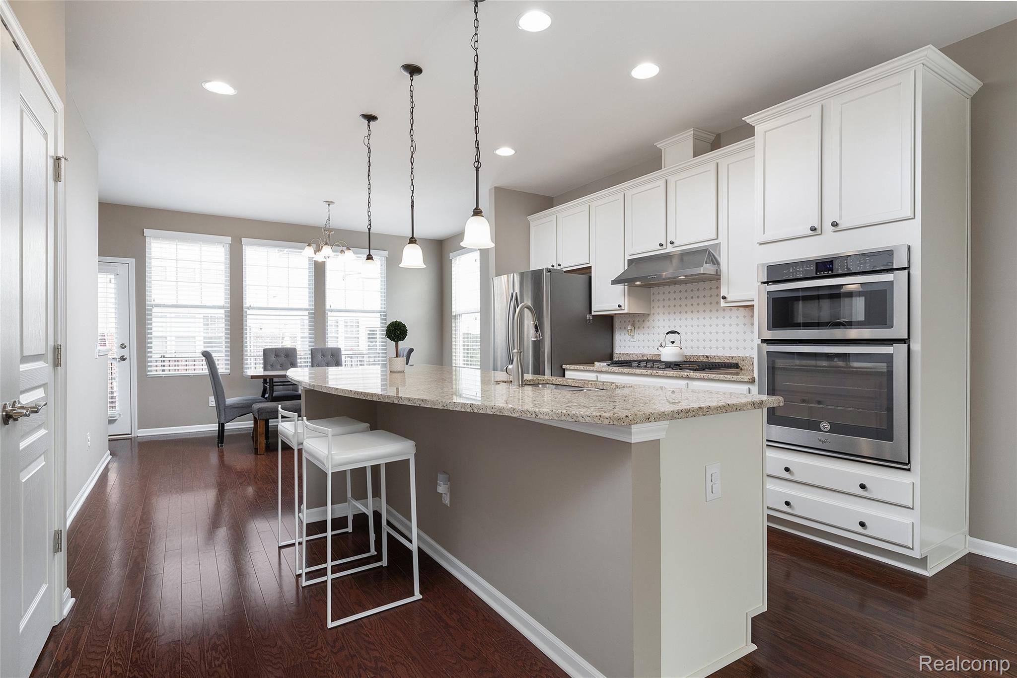 979 Barclay Circle, Unit 58 Rochester, MI 48307 - Photo 6 of 30 6.jpg