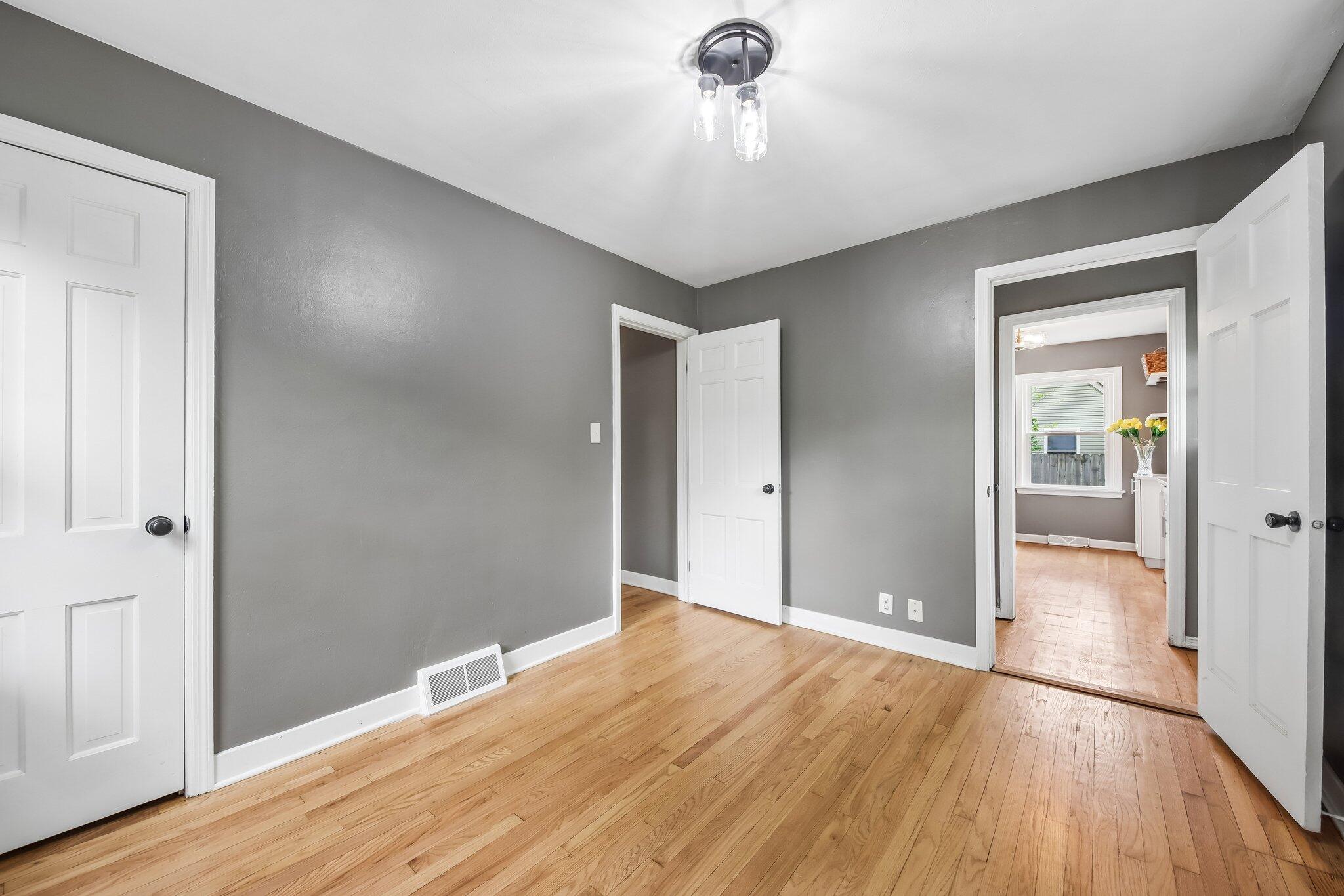 1206 Sycamore Street Crown Point, IN 46307 - Photo 11 of 40 2048x1365