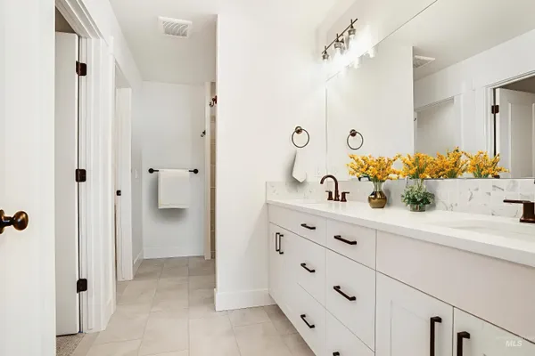 $766,700 | 6721 South Kirsten Way, Unit 927, Eagle, ID 83714