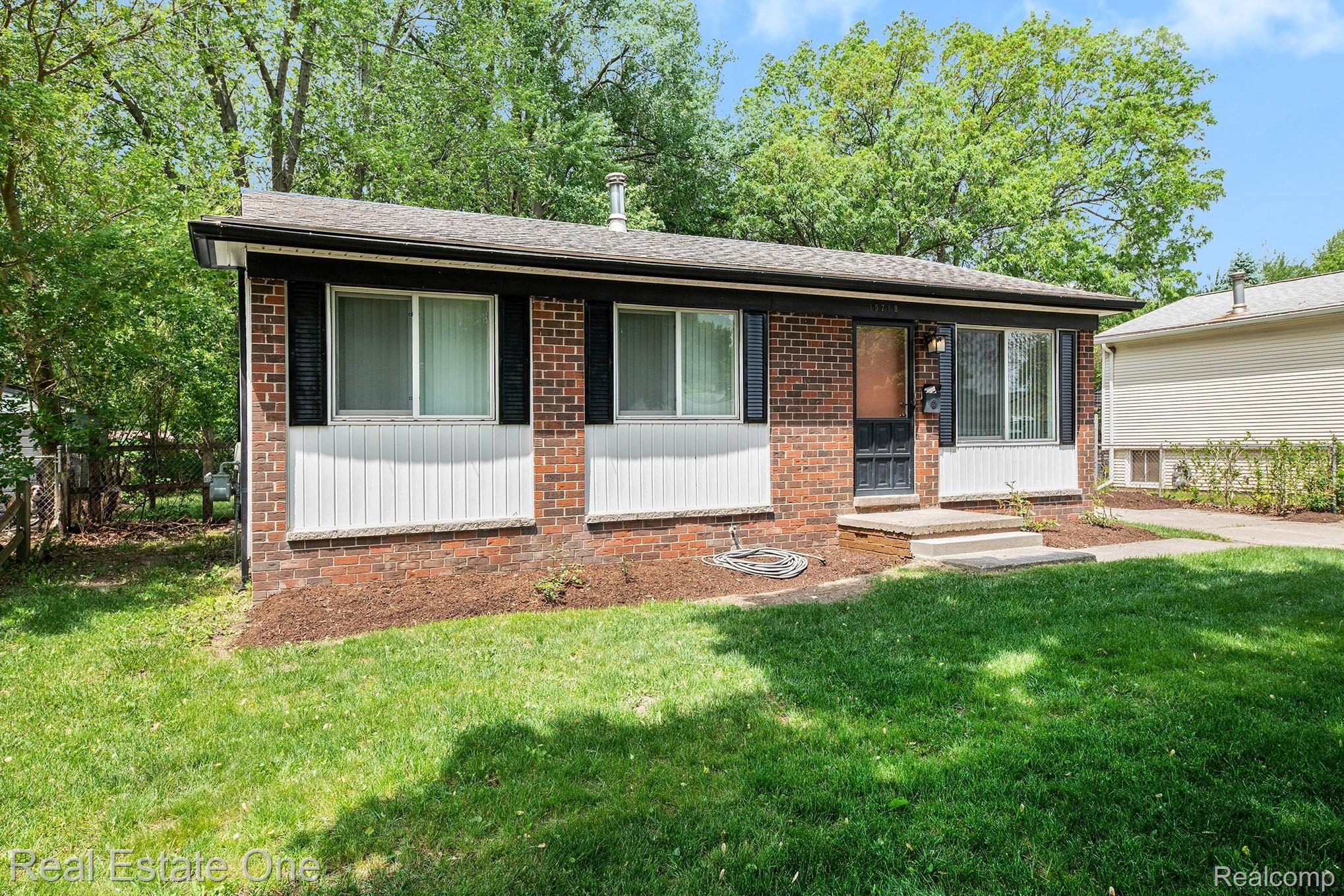 15718 Springhill Street Romulus, MI 48174 - Photo 22 of 29 DSC01391.jpg