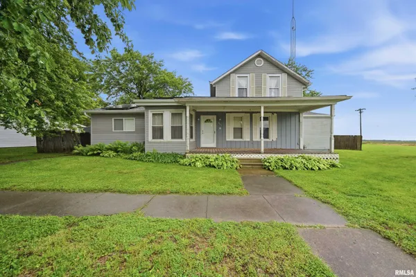 $99,900 | 806 West 4th Street, Delavan, IL 61734