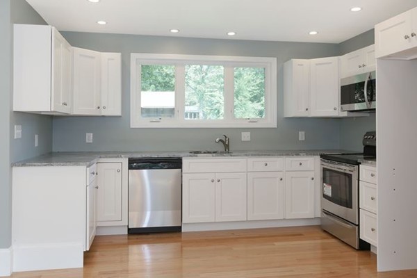 68 Lewis Road Swampscott, MA 01907 - Photo 11 of 26 Gallery Image 11