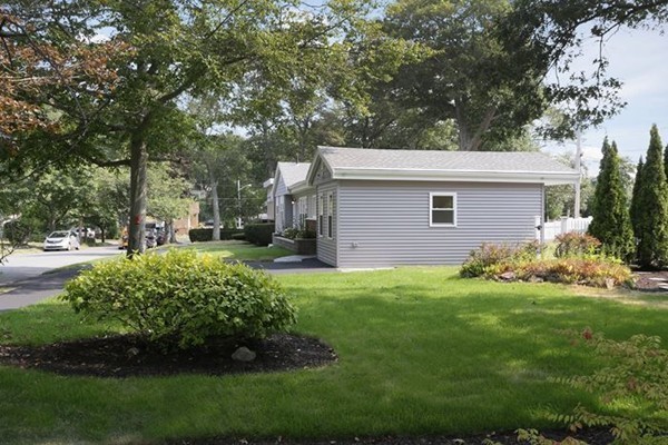 68 Lewis Road Swampscott, MA 01907 - Photo 3 of 26 Gallery Image 3