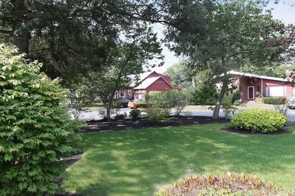 68 Lewis Road Swampscott, MA 01907 - Photo 4 of 26 Gallery Image 4