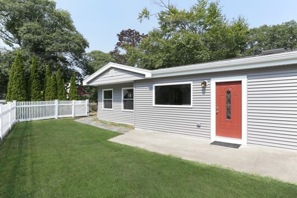 68 Lewis Road Swampscott, MA 01907 - Photo 7 of 26 Gallery Image 7