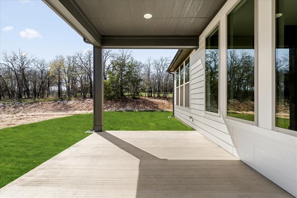 131 Spring Valley Road Paradise, TX 76073 - Photo 13 of 40 a view of porch with a yard