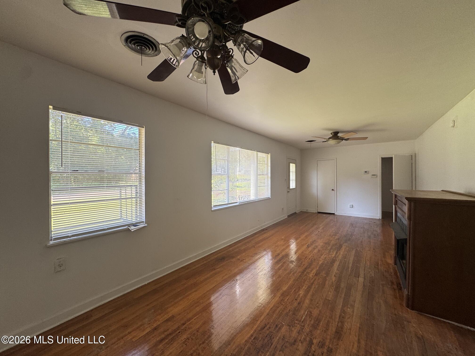 1044 Cooper Road Jackson, MS 39212 - Photo 3 of 18 IMG_9161