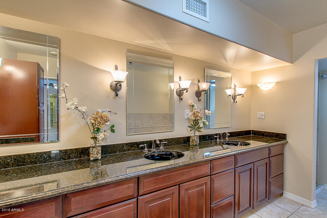 8045 North 11th Avenue Phoenix, AZ 85021 - Photo 43 of 79 47-11th