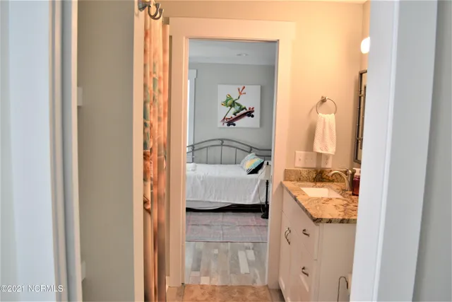 $2,600 | 504 Canal Drive, Carolina Beach, NC 28428