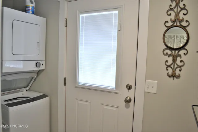 $2,600 | 504 Canal Drive, Carolina Beach, NC 28428