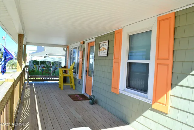 $2,600 | 504 Canal Drive, Carolina Beach, NC 28428