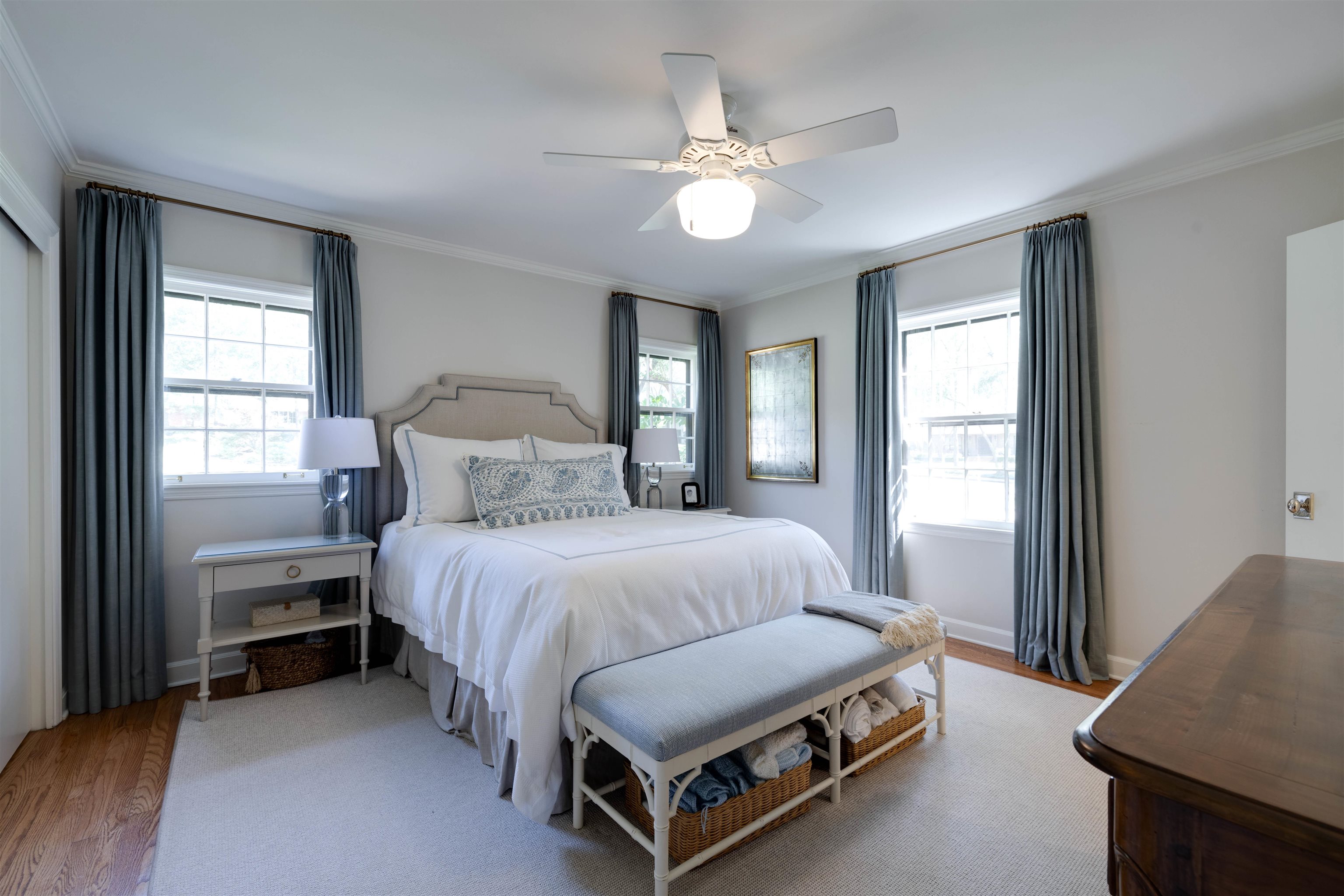 5430 Normandy Road Memphis, TN 38120 - Photo 21 of 32 Lovely windows and ensuite bath and plenty of closet space.