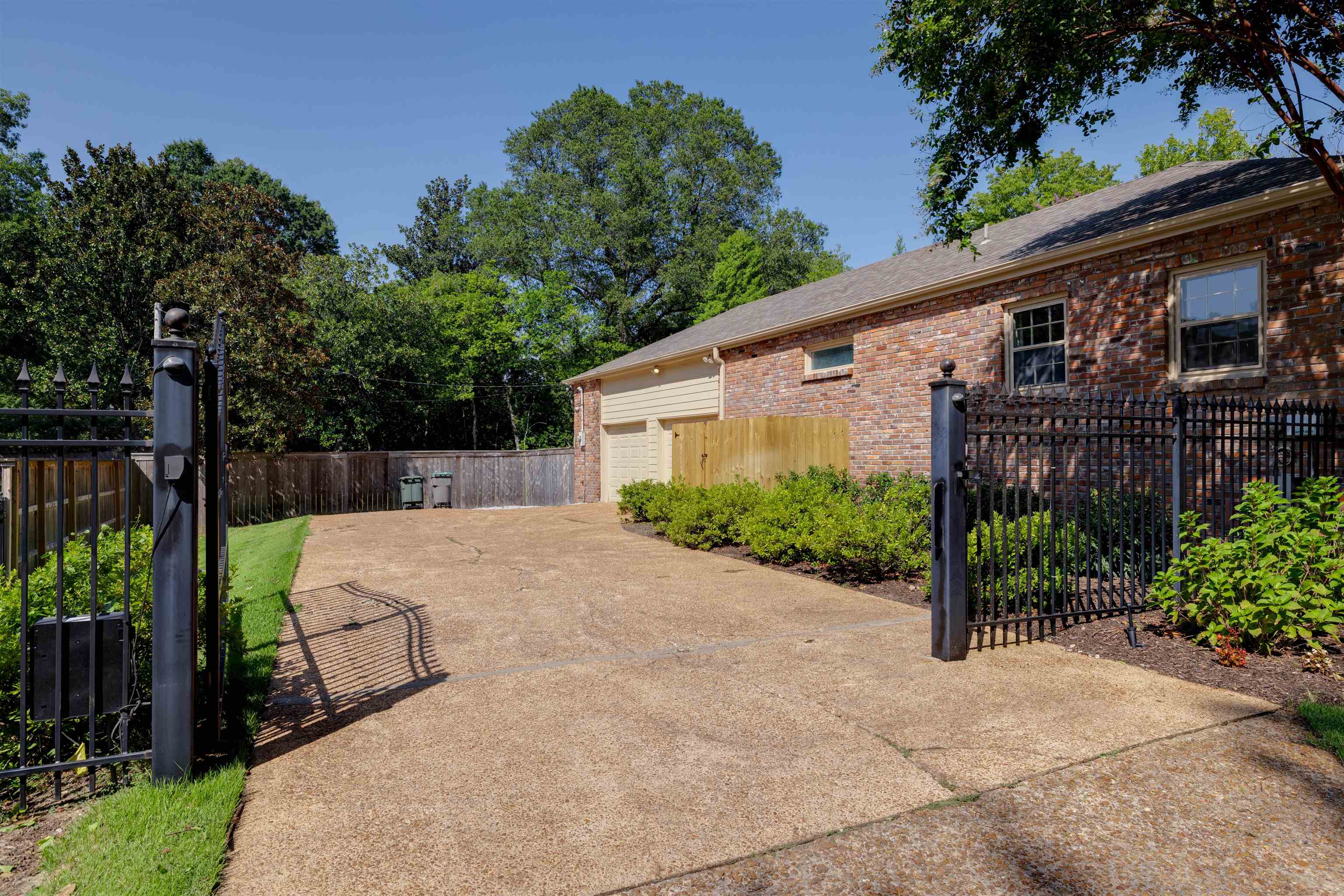5430 Normandy Road Memphis, TN 38120 - Photo 31 of 32 gated parking and plenty of garage space.
