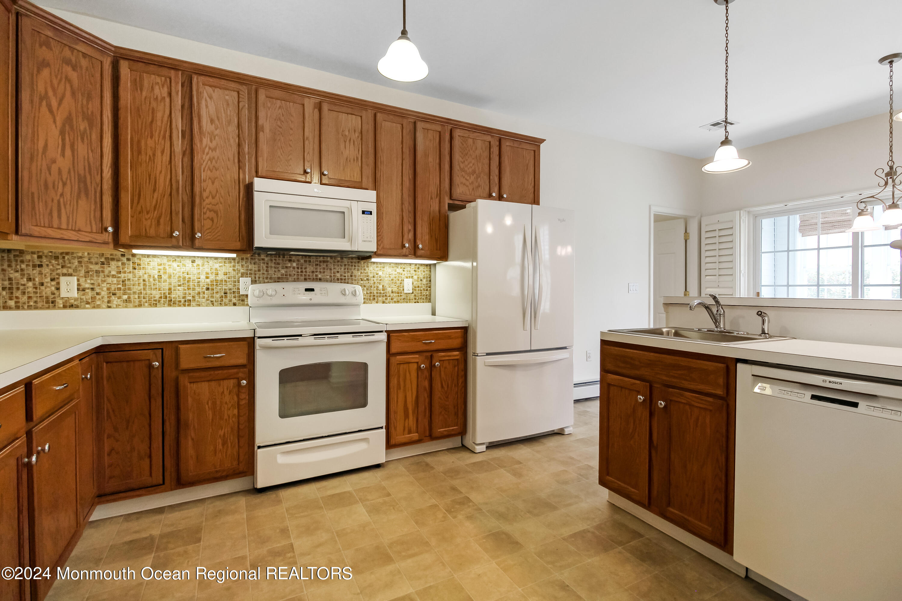 4 Rosedale Lane Whiting, NJ 08759 - Photo 11 of 35 IMG_2158