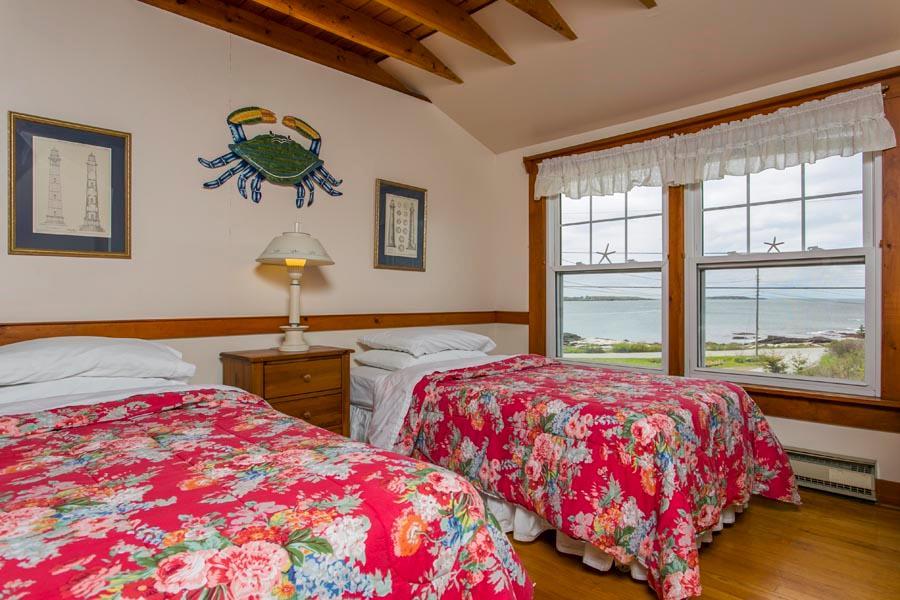 22 Spring Street East Boothbay, ME 04544 - Photo 23 of 27 Guest bedroom, with two closets,...