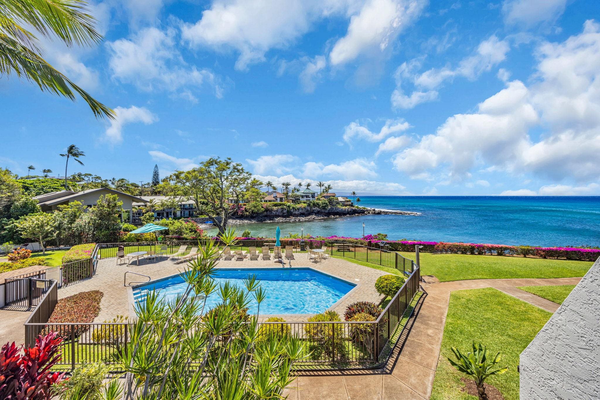 5295 Lower Honoapiilani Road, Unit B39 Lahaina, HI 96761 - Photo 23 of 32