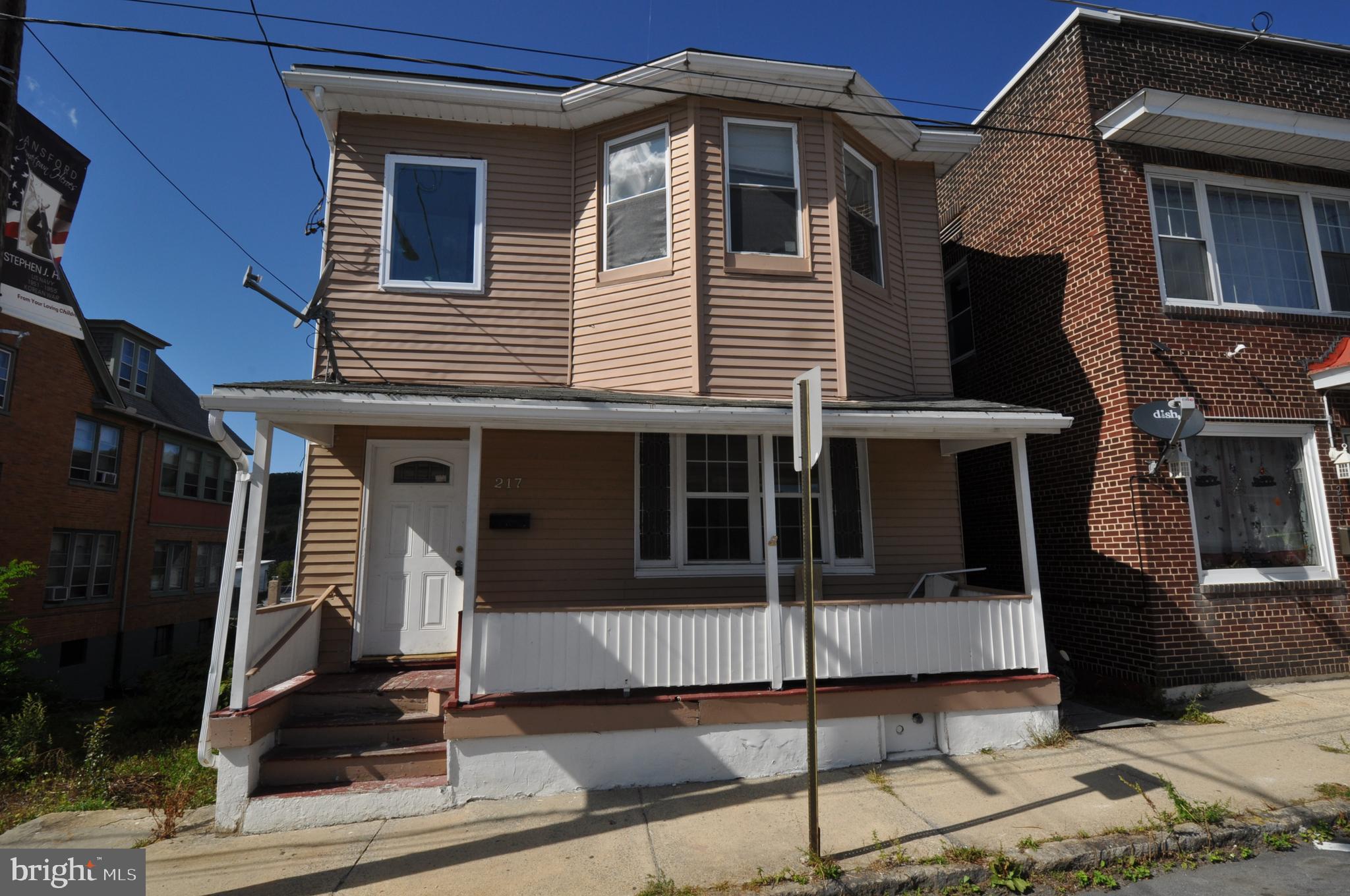217 West Ridge Street Lansford, PA 18232 - Photo 1 of 11 Gallery Image 1