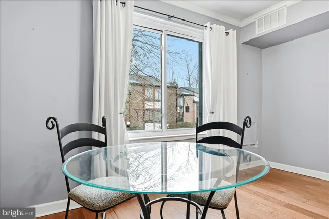 $320,000 | 3109 Buccaneer Court, Unit 1, Fairfax, VA 22031