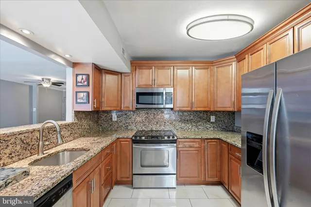 $320,000 | 3109 Buccaneer Court, Unit 1, Fairfax, VA 22031