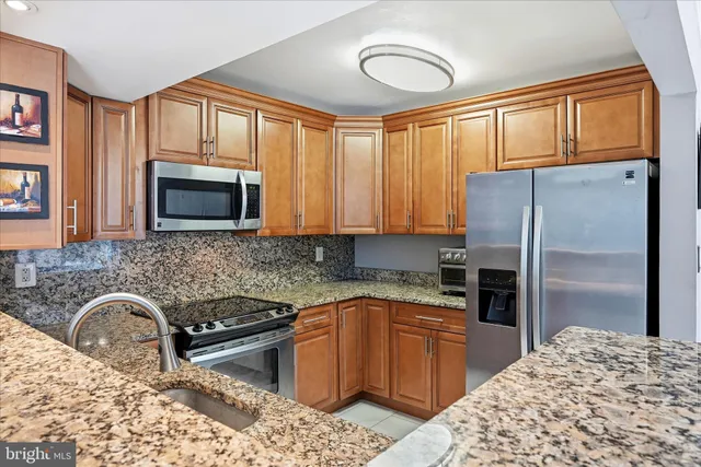 $320,000 | 3109 Buccaneer Court, Unit 1, Fairfax, VA 22031