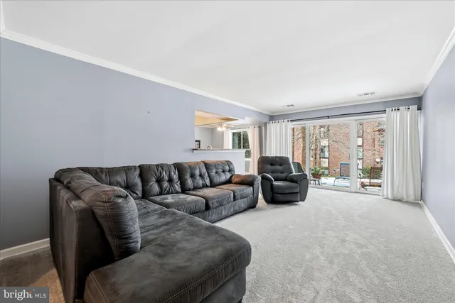 $320,000 | 3109 Buccaneer Court, Unit 1, Fairfax, VA 22031