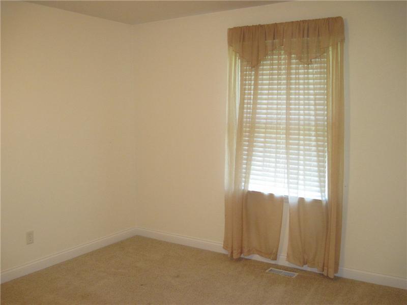 73 Ridgeland Road Greencastle, IN 46135 - Photo 13 of 18 Gallery Image 13