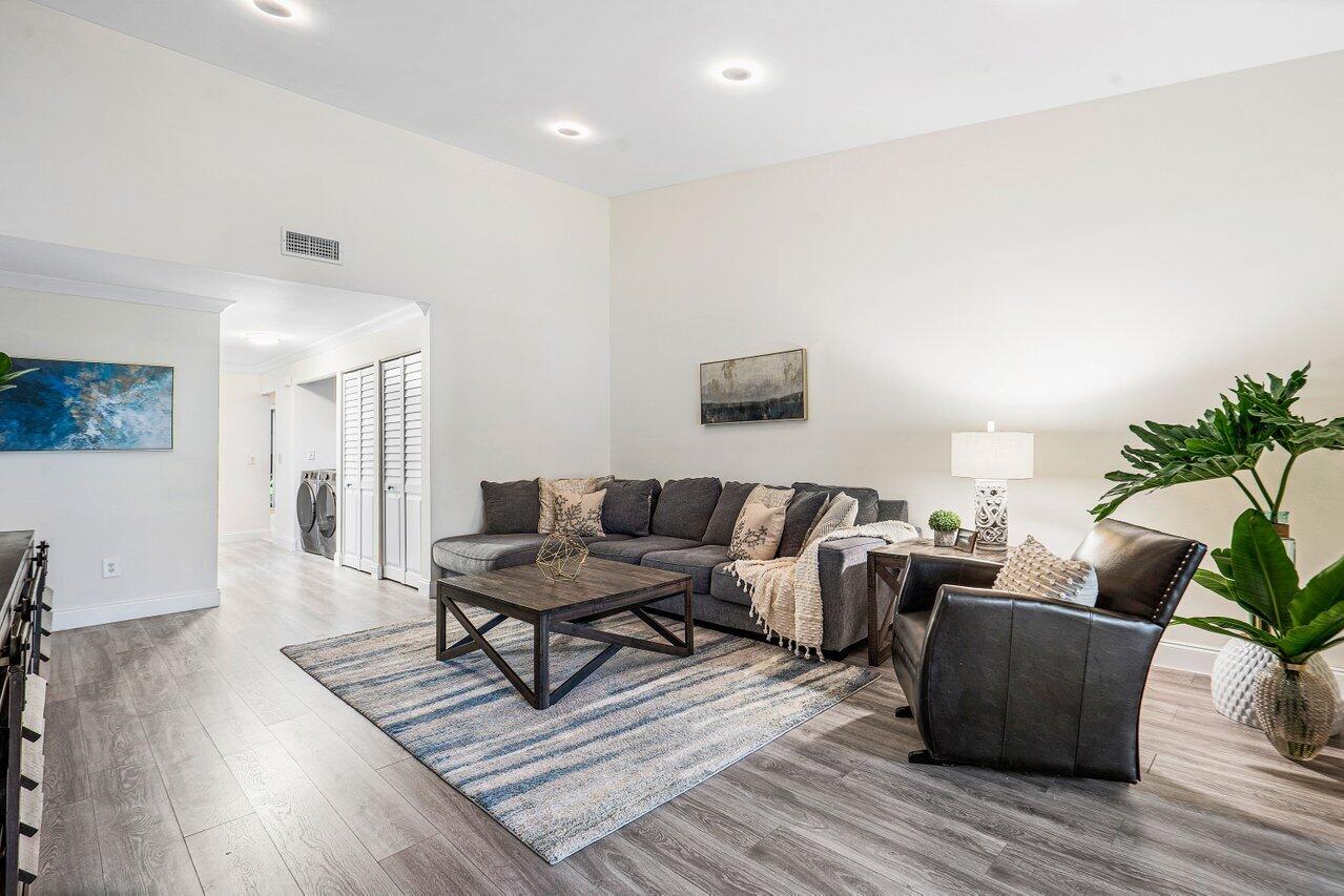 9240 Sable Ridge Circle, Unit D Boca Raton, FL 33428 - Photo 9 of 19 010-9240SableRidgeCircle-BocaRaton-FL-33