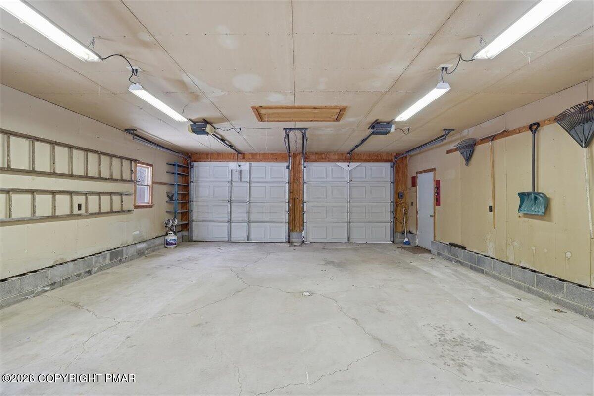 481 Wooddale Road East Stroudsburg, PA 18302 - Photo 26 of 37 a view of an empty room