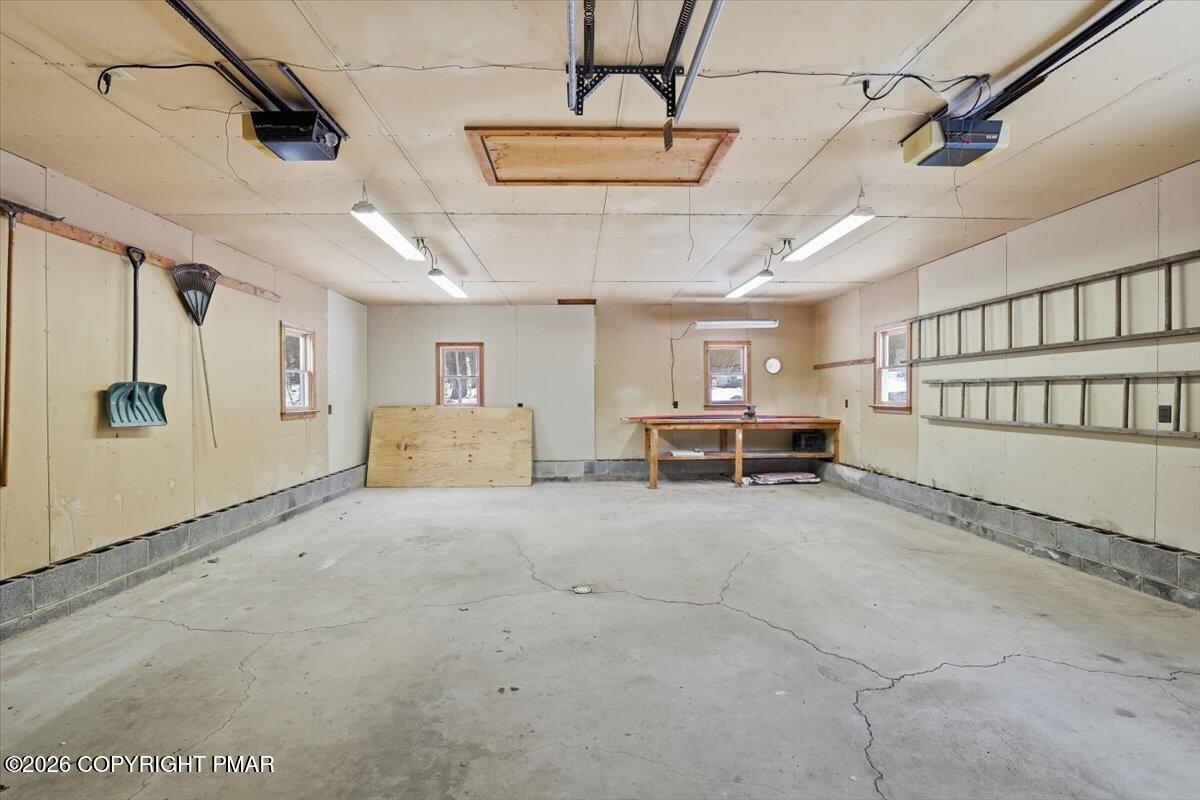 481 Wooddale Road East Stroudsburg, PA 18302 - Photo 27 of 37 a view of hall way with furniture