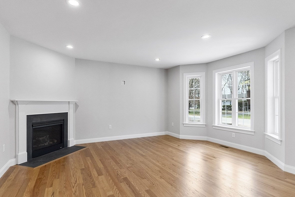 149 Lowell Road, Unit U:1 Pepperell, MA 01463 - Photo 4 of 34