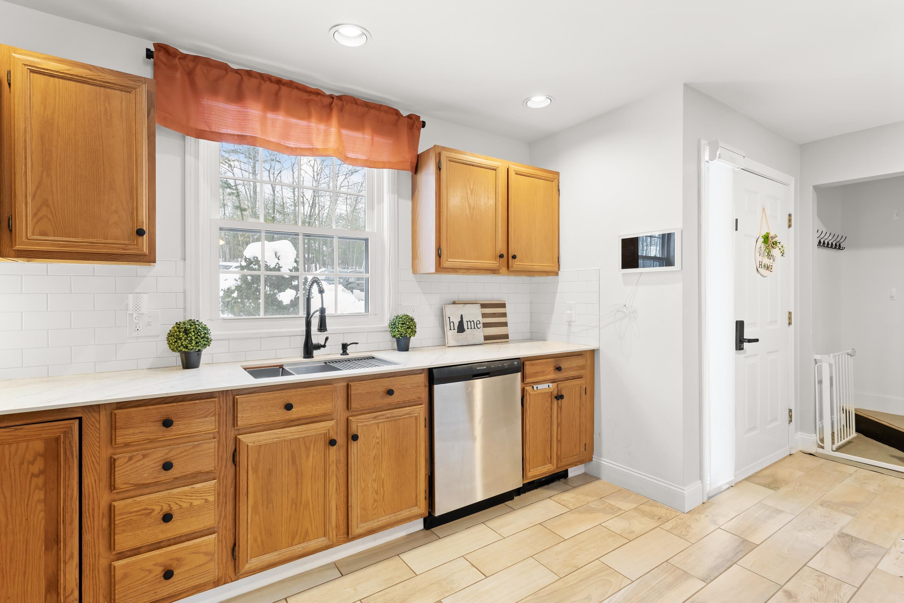 1465 Hooksett Road, Unit 390 Hooksett, NH 03106 - Photo 6 of 39