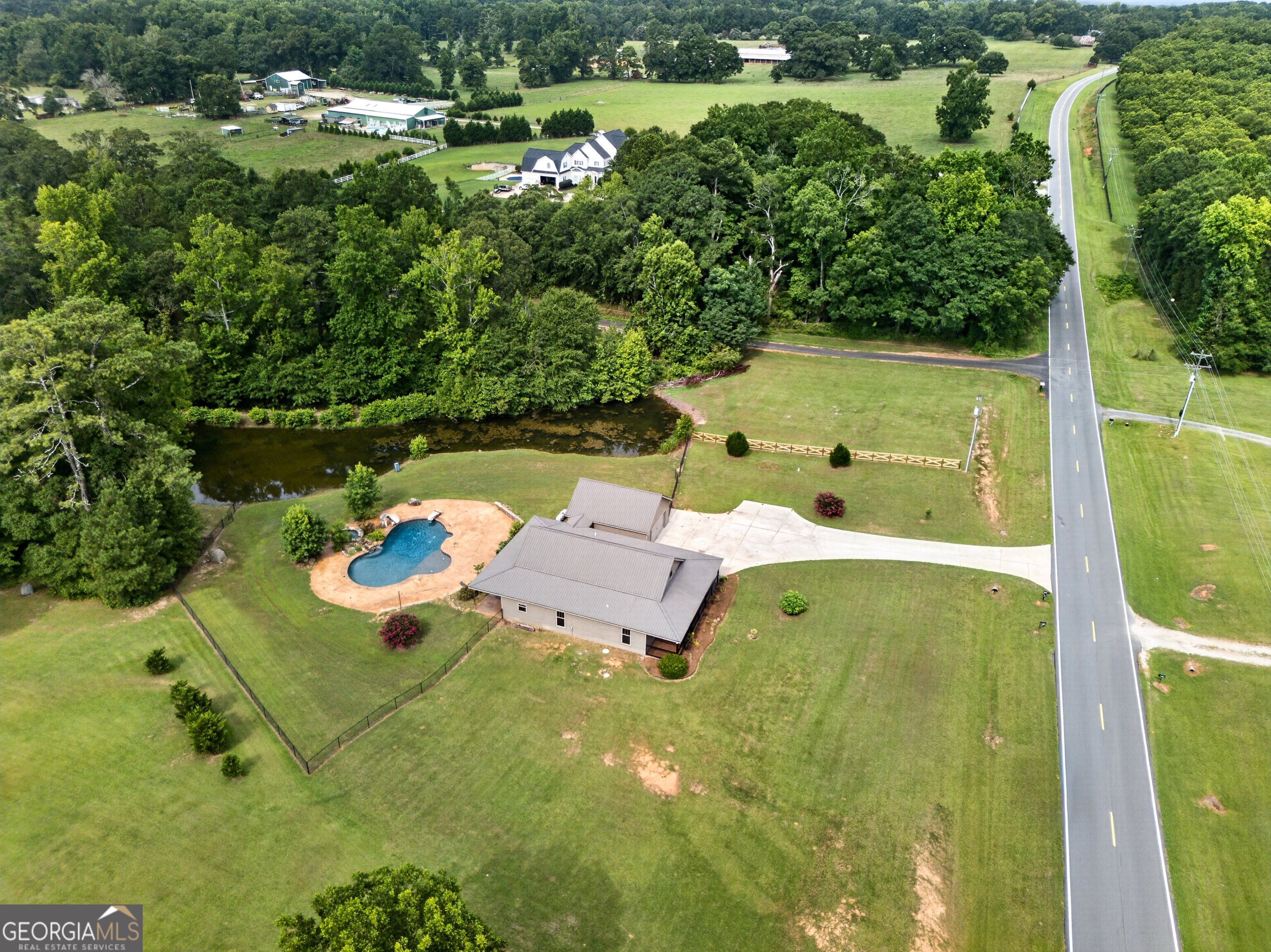 1723 Drew Allen Road Williamson, GA 30292 - Photo 9 of 49