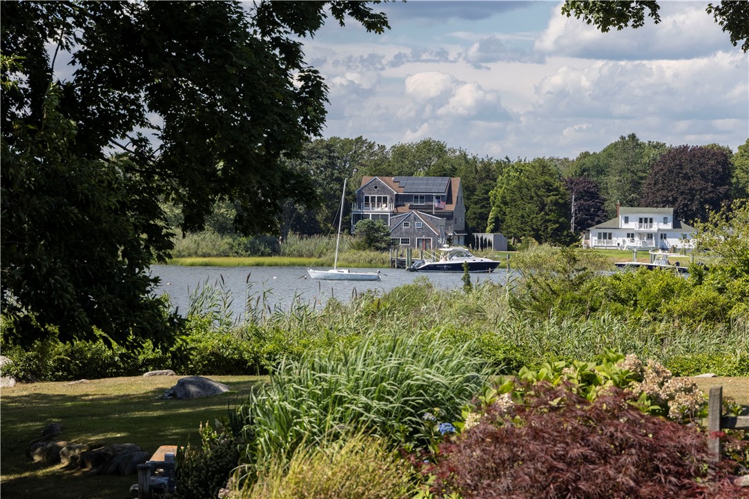 119 Avondale Road Westerly, RI 02891 - Photo 12 of 40 Gallery Image 12
